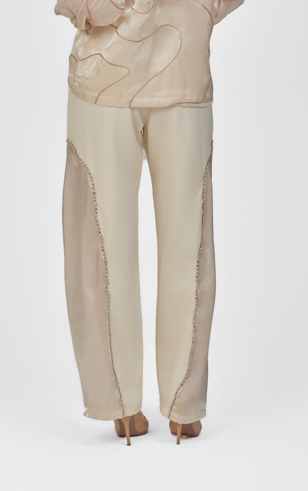 Amouré Pant